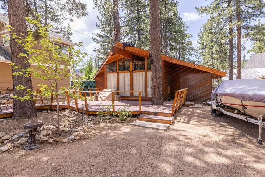 39009 North Bay DR, Big Bear Lake, CA 92315