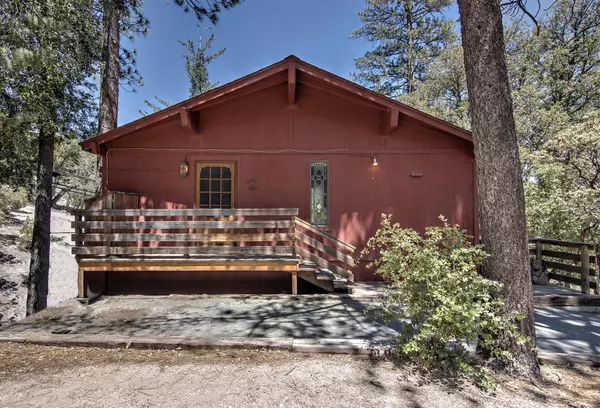 Idyllwild, CA 92549,53080 Walters DR