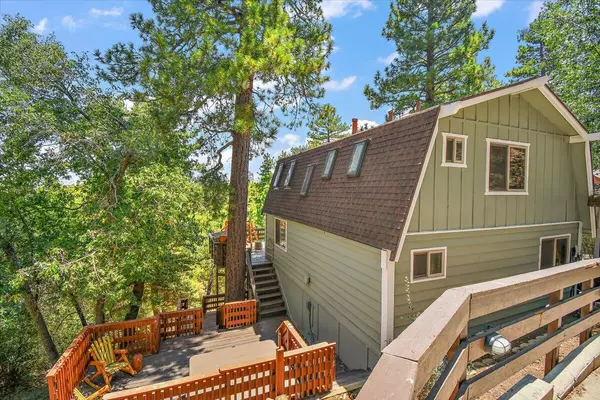 Big Bear City, CA 92314,526 Villa Grove