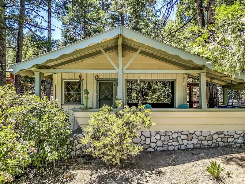 25391 Franklin DR, Idyllwild, CA 92549