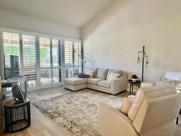 Palm Desert, CA 92260,246 Santa Barbara CIR