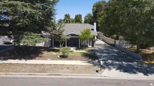 886 Edgar AVE, Beaumont, CA 92223