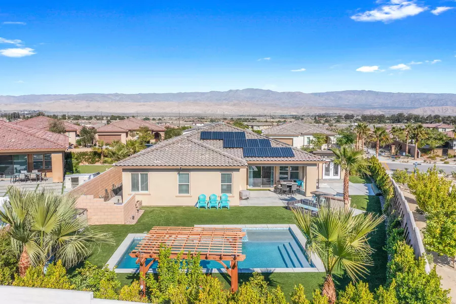 74327 Zeppelin DR, Palm Desert, CA 92211