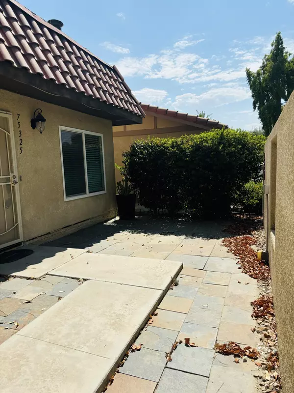 Palm Desert, CA 92211,75325 Pino DR