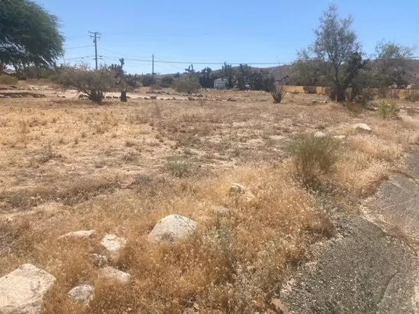 Yucca Valley, CA 92284,7457 Lucerne VIS