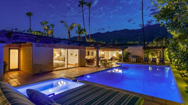 1070 E Mesquite AVE, Palm Springs, CA 92264