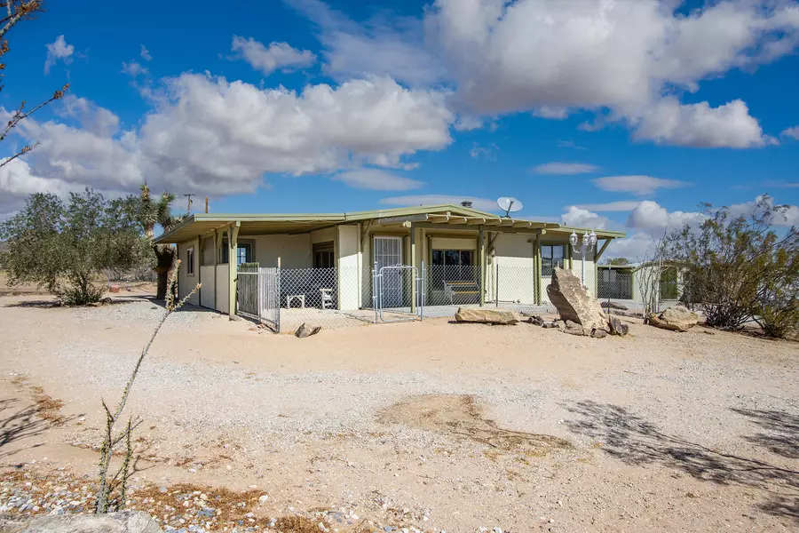 425 Deer TRL, Yucca Valley, CA 92284