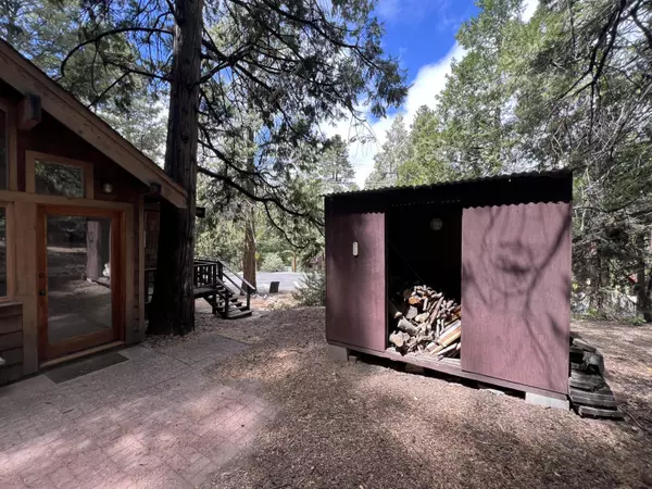 Idyllwild, CA 92549,52635 Sylvan WAY