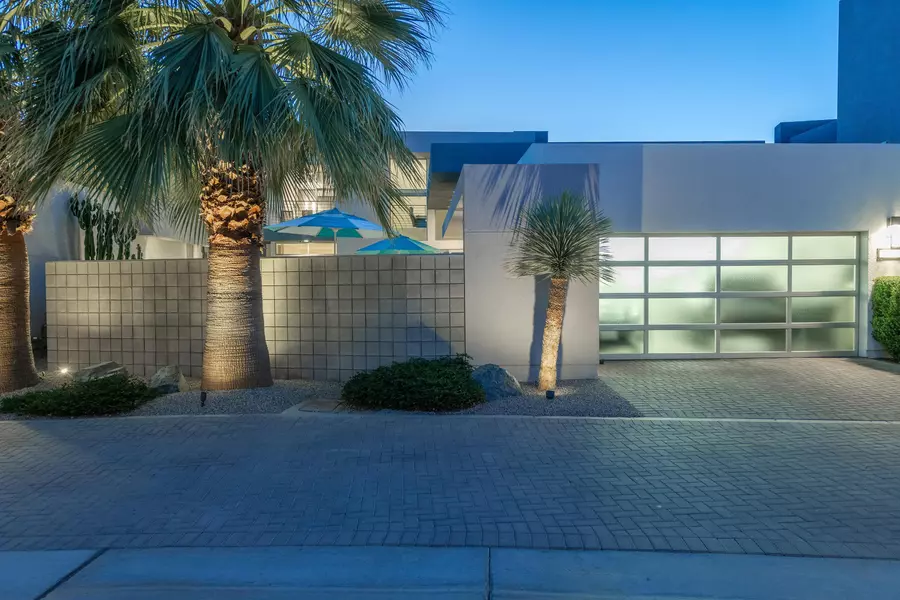 425 Suave LN, Palm Springs, CA 92262