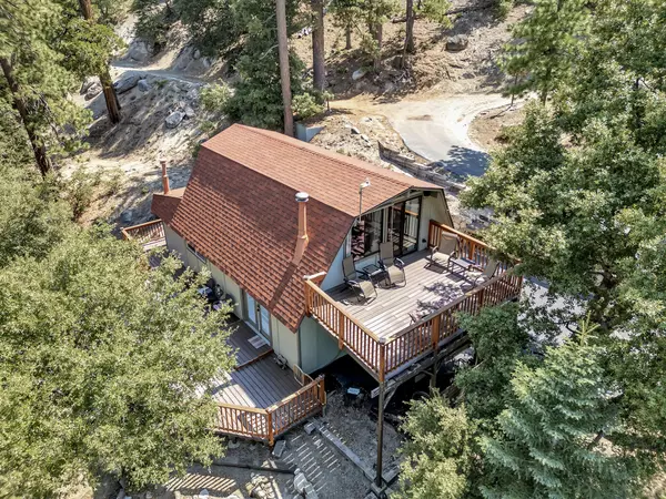 Idyllwild, CA 92549,53050 Woodpecker WAY