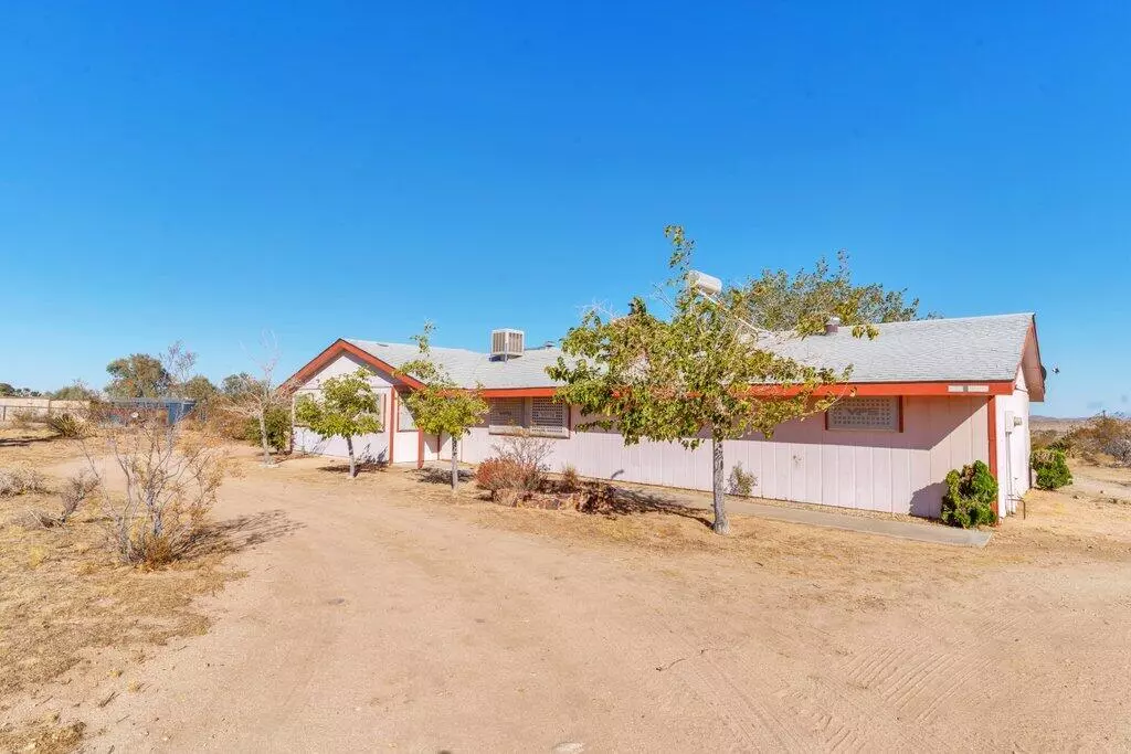 Yucca Valley, CA 92284,925 Inca TRL