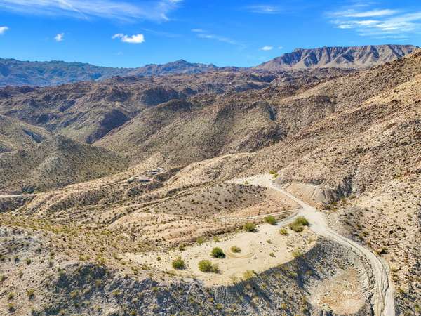 2 Oasis Trail, Palm Desert, CA 92260