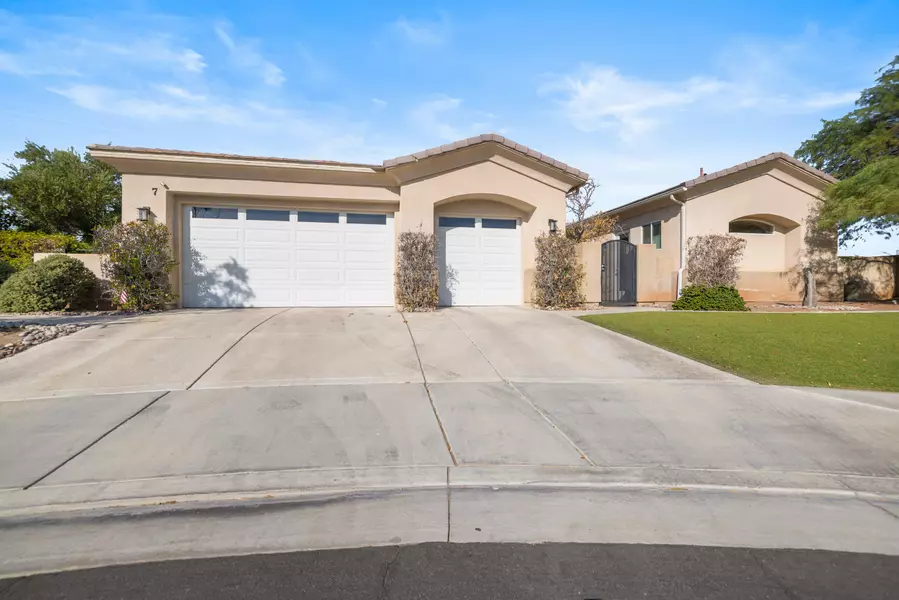 7 Eiffel CT, Rancho Mirage, CA 92270