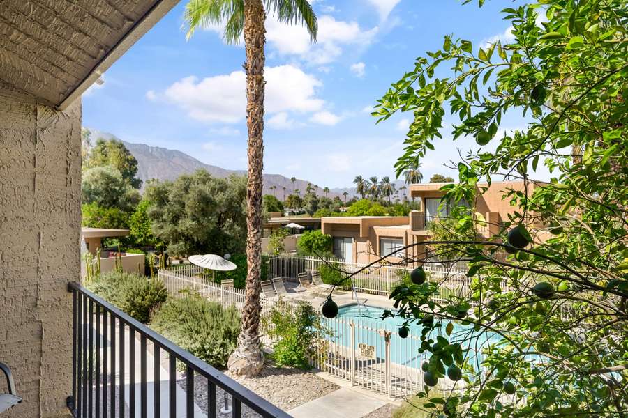 2345 Los Patos DR, Palm Springs, CA 92264