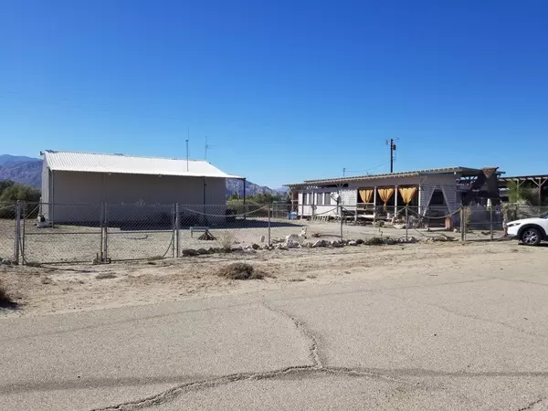 3351 Cal AVE, Salton Sea Beach, CA 92274