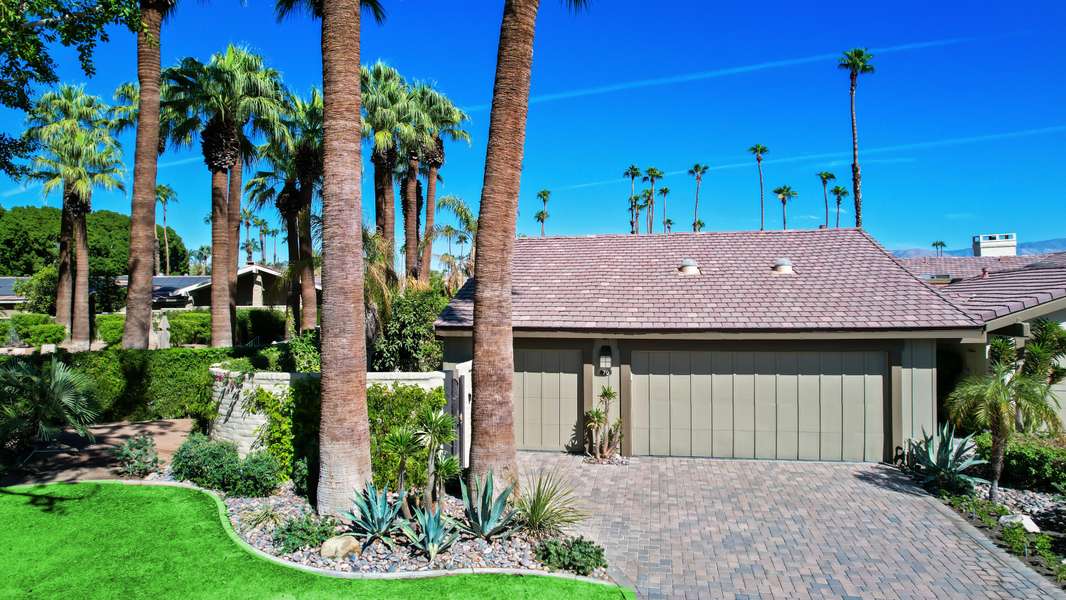 70 Old Ranch RD, Palm Desert, CA 92211