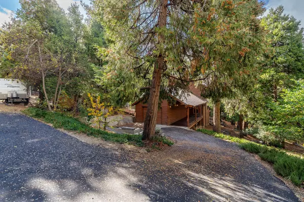 Idyllwild, CA 92549,52075 Acorn LN