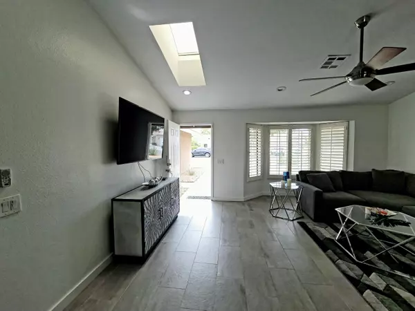 Palm Desert, CA 92260,43830 Buena CIR