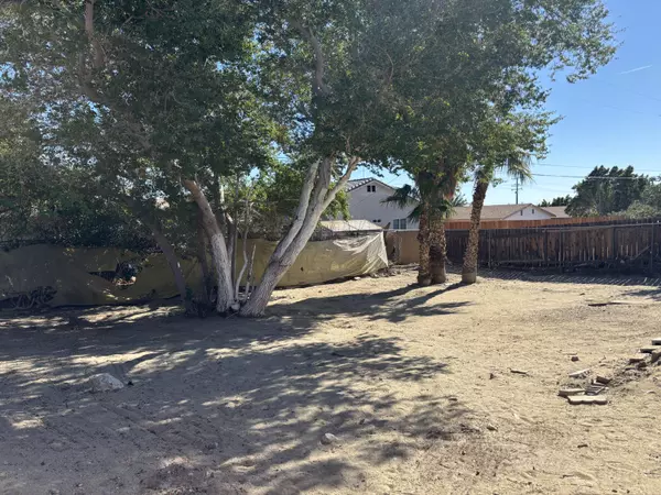 Desert Hot Springs, CA 92240,13676 La Mesa DR