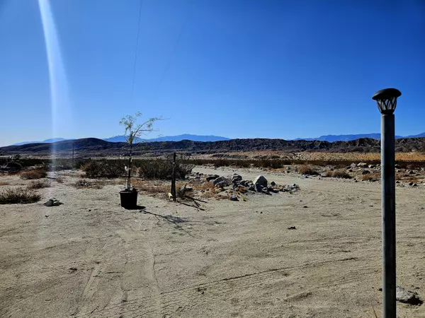 Desert Hot Springs, CA 92241,23750 Larsen LN