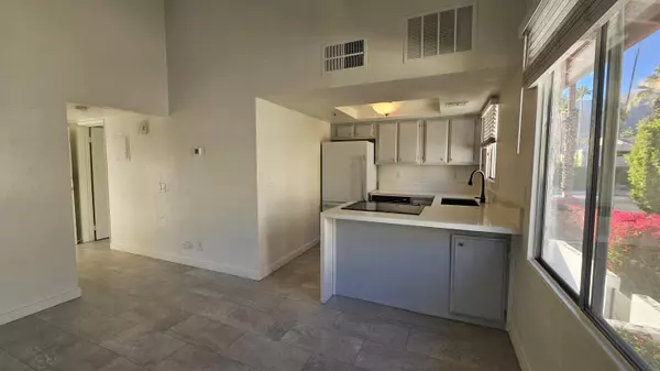 Palm Springs, CA 92262,280 S Avenida Caballeros #211