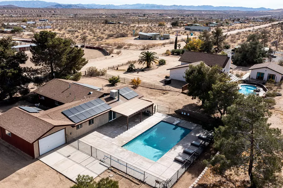 360 Cherokee TRL, Yucca Valley, CA 92284