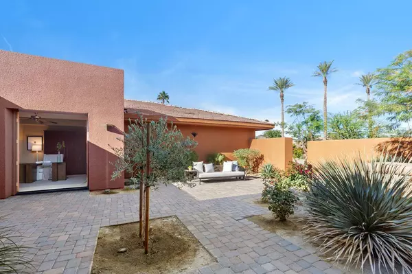 La Quinta, CA 92253,50410 Via Serenidad