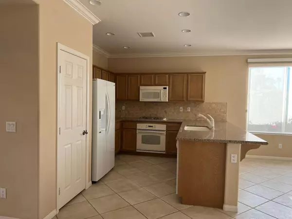 La Quinta, CA 92253,81540 Monarch CT