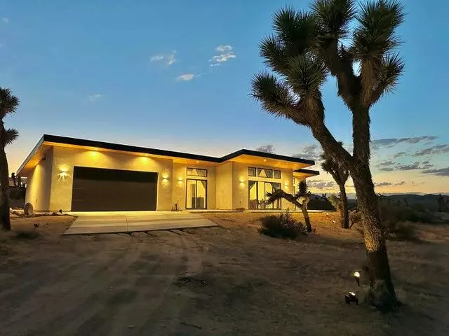 Joshua Tree, CA 92252,6690 Saddleback RD