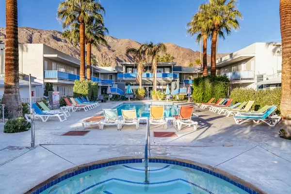 Palm Springs, CA 92262,960 N Palm Canyon DR