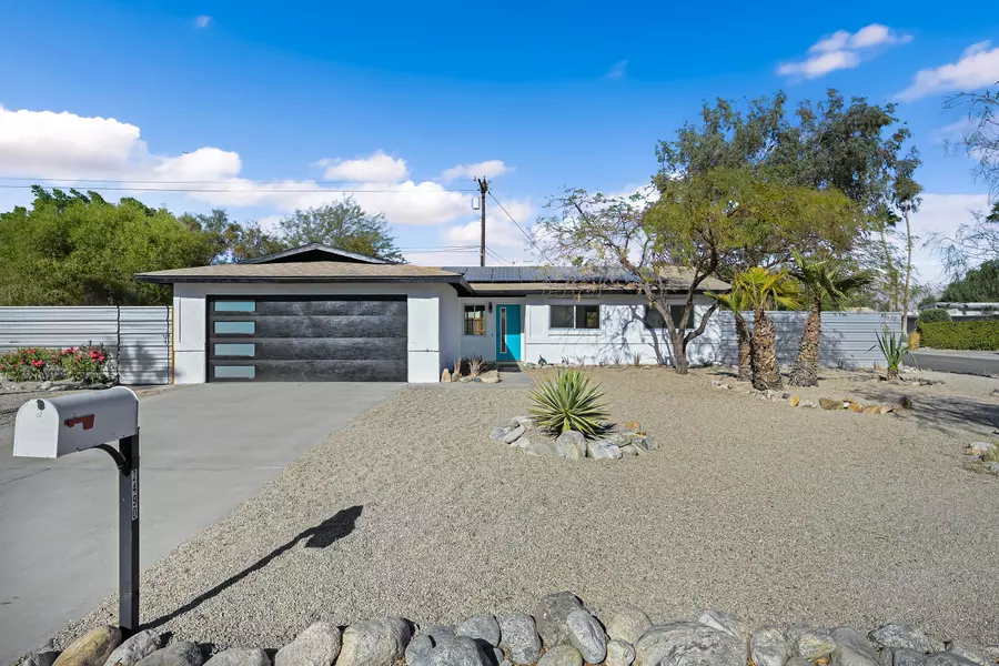 2490 E Francis DR, Palm Springs, CA 92262