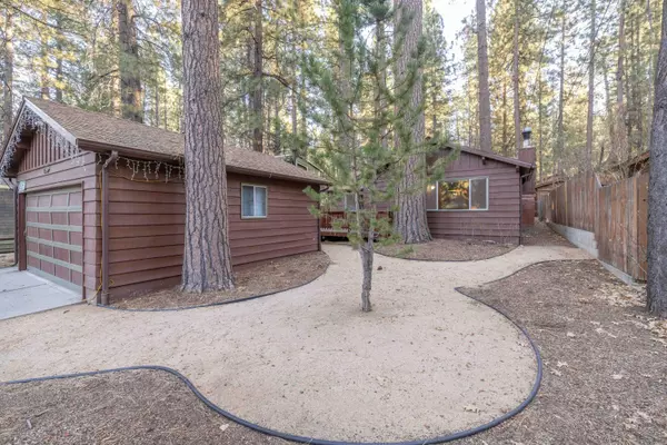 Big Bear Lake, CA 92315,41633 Mcwhinney LN