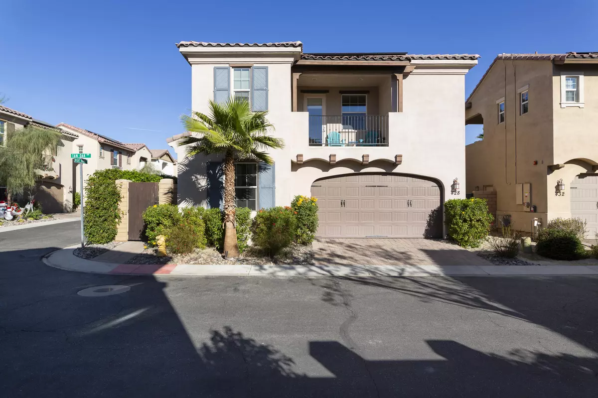 Palm Springs, CA 92262,428 Tan Oak DR