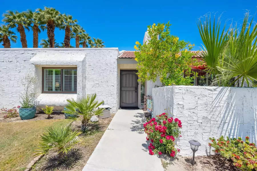 2100 N Sunshine Cir CIR, Palm Springs, CA 92264