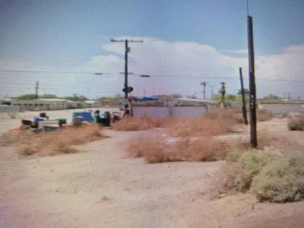 Bombay Beach, CA 92257,9561 Avenue H