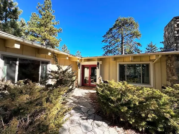 Idyllwild, CA 92549,25630 Sunrise DR