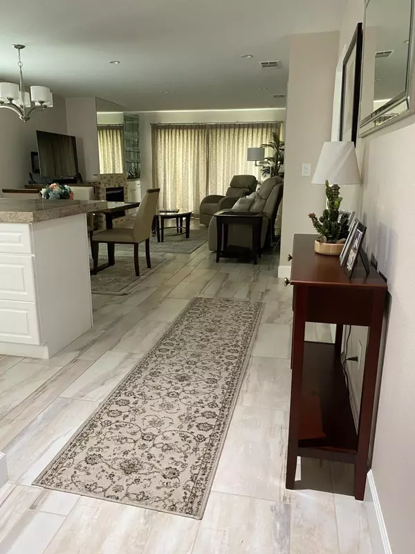 Palm Desert, CA 92260,130 Willow Lake DR