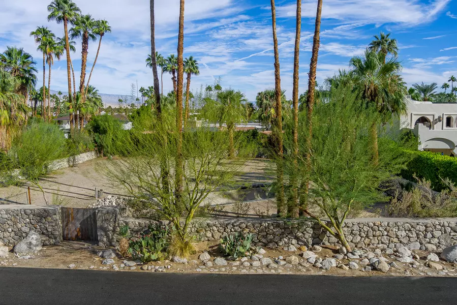 430 S Patencio RD, Palm Springs, CA 92262