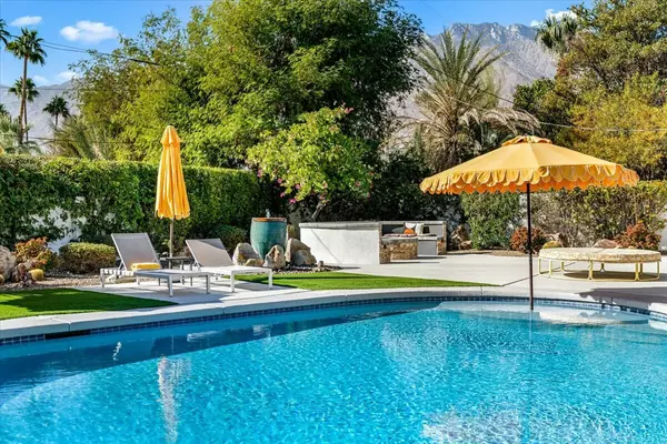 1057 E Marshall WAY, Palm Springs, CA 92262