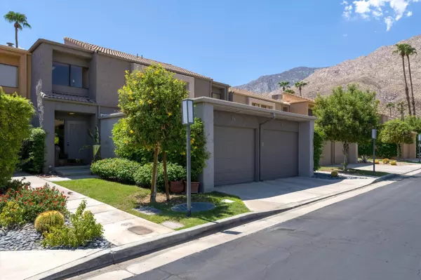 215 Calle Bravo, Palm Springs, CA 92264