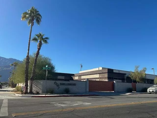 695 S Williams RD, Palm Springs, CA 92264