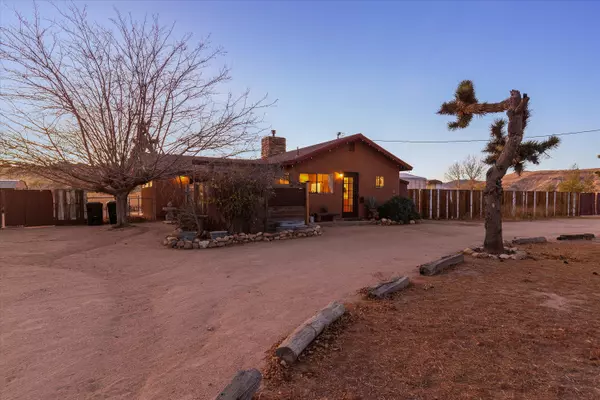 5438 Mountain View LN, Pioneertown, CA 92268