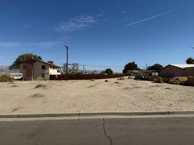 20 Nairobi Dr, Indio, CA 92201