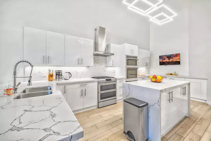 192 Kavenish DR, Rancho Mirage, CA 92270