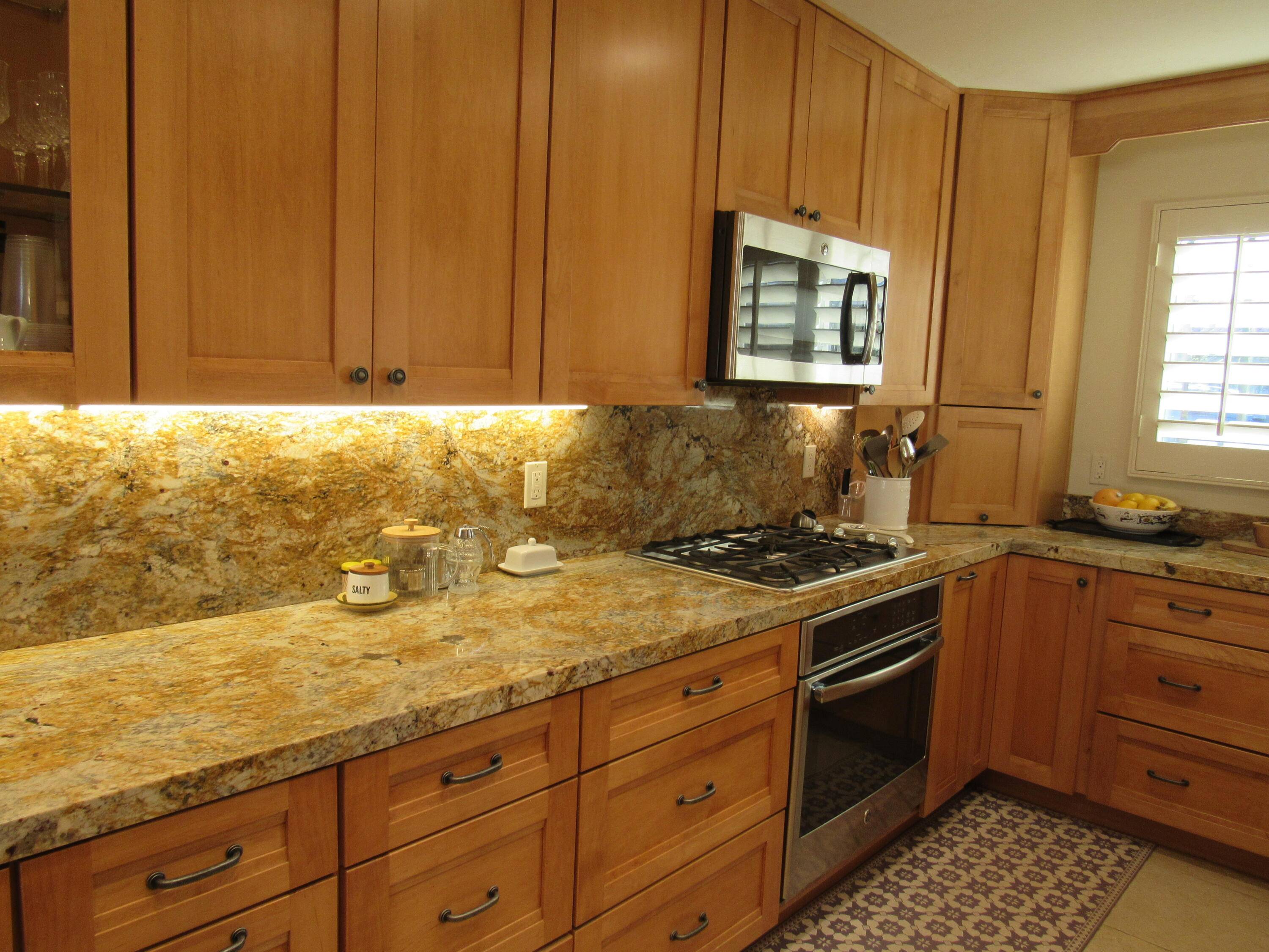 Palm Desert, CA 92260,48440 Racquet LN