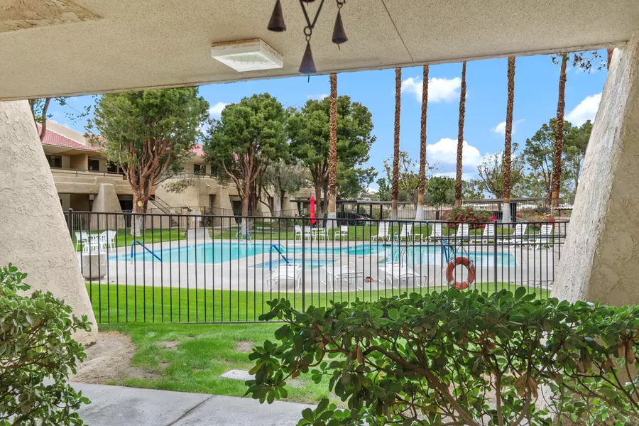 2821 Los Felices Circle W #114, Palm Springs, CA 92262