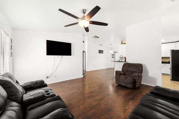 29 Palms, CA 92277,6994 49 Palms AVE