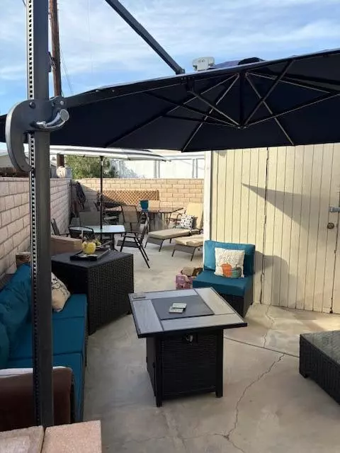 Thousand Palms, CA 92276,33207 Laura DR