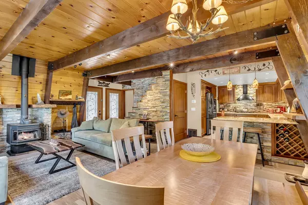 Idyllwild, CA 92549,52380 Pine Ridge RD