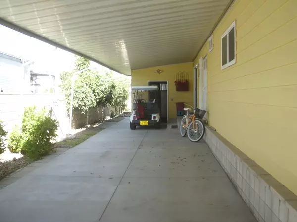 Thousand Palms, CA 92276,33169 Barcelona DR